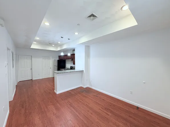 35 Cherry St, Chelsea, MA 02150