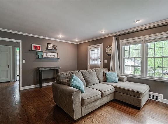 5th image of 7611 Jarboe St