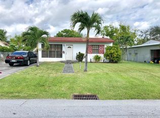 304 SW 7th St, Hallandale Beach, FL 33009