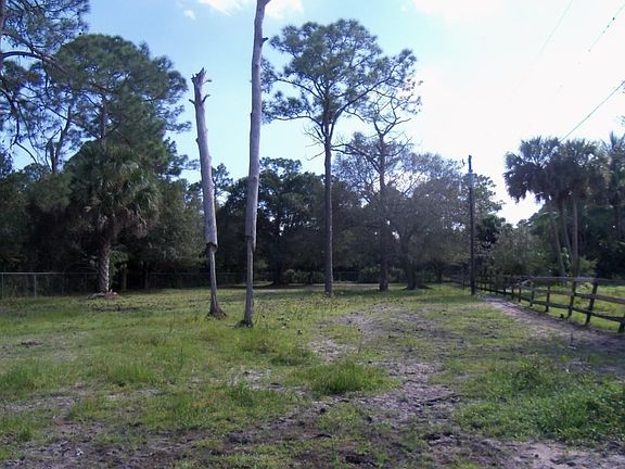 2nd image of 7823 SW Citrus Blvd
