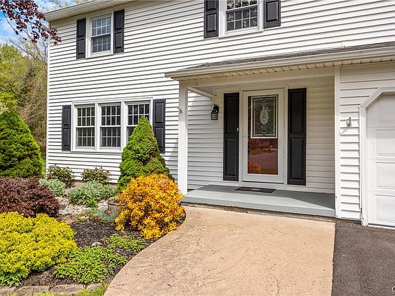 3rd image of 7626 Sandy Ln