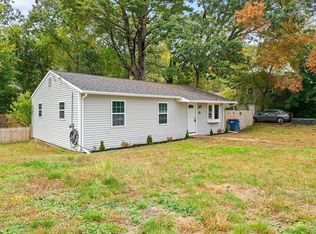 30 Peaceful Ln, Wareham, MA 02571