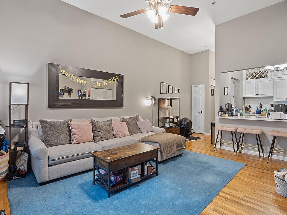 1st image of 100 Garden St APT 1B