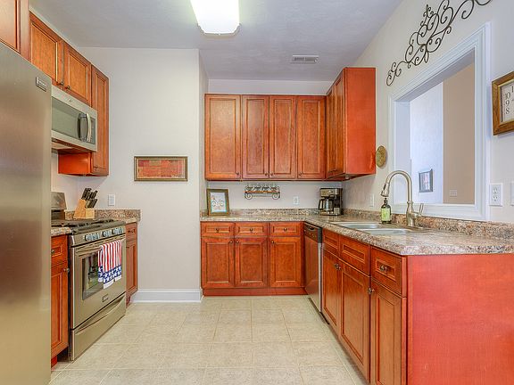 3rd image of 2310 Willow Walk Dr