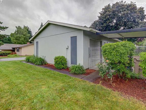 3rd image of 15215 SE El Camino Way