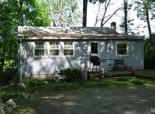 18 Greenwood Ave, Wanaque, NJ 07420