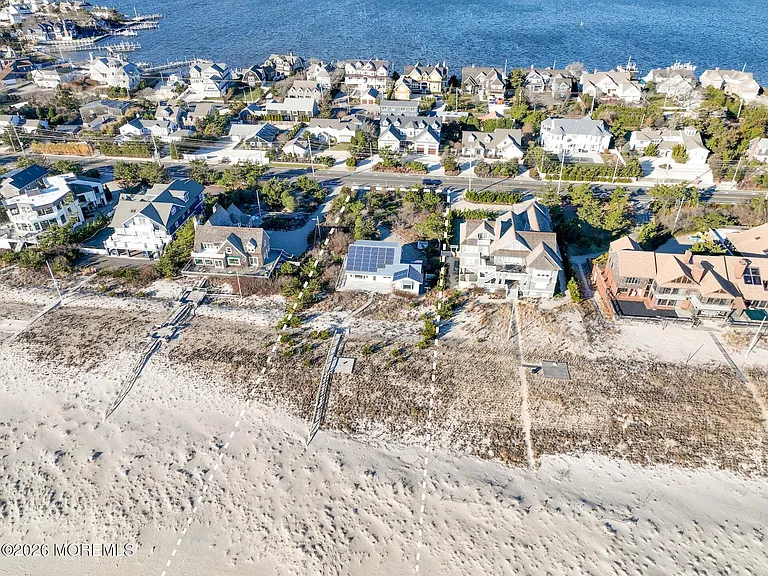 1521 Ocean Ave — Photo 4