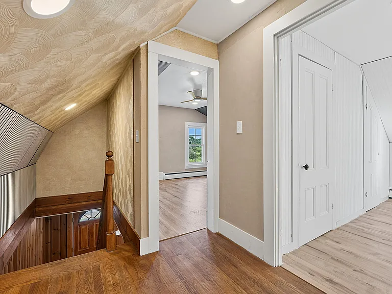 464 Gray Rd — Photo 41