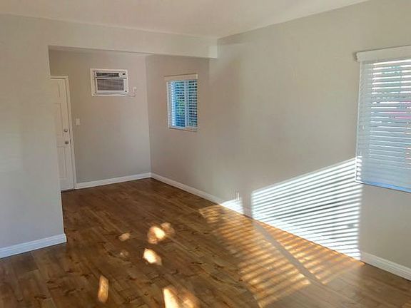 5th image of 204 N Lima St