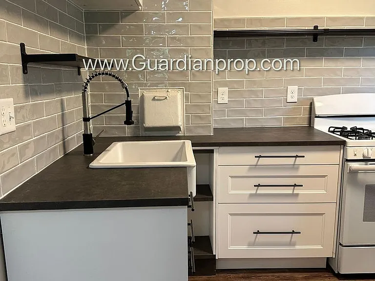 2316-2318 Harriet Avenue S — Photo 11