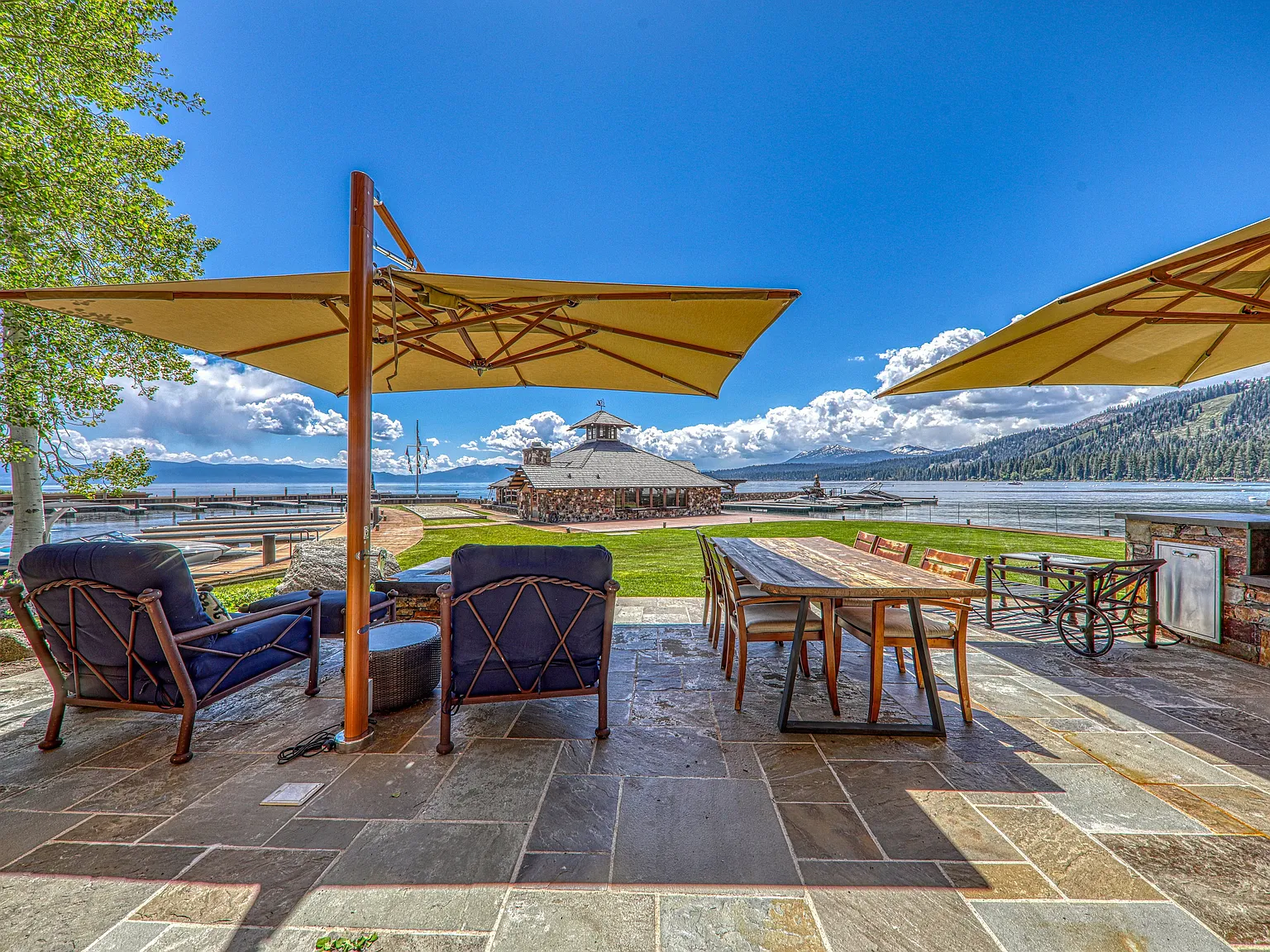 4 bed, 4.5 bath, 4055 sqft, $52,000 — Photo 3