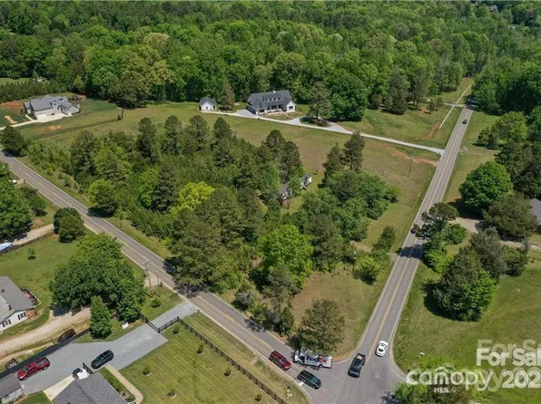 15615 E Rocky River Rd, Davidson, NC 28036