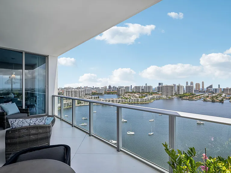 17301 Biscayne Blvd #Penthouse 7 — Photo 8
