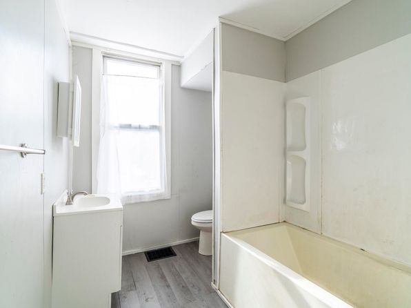 fort-wayne-indiana-73110478 picture