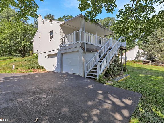 4th image of 367 Bishop Rd