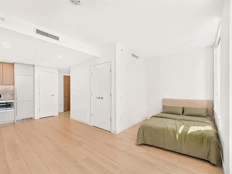 6468 Willingdon Ave #13XX — Photo 5
