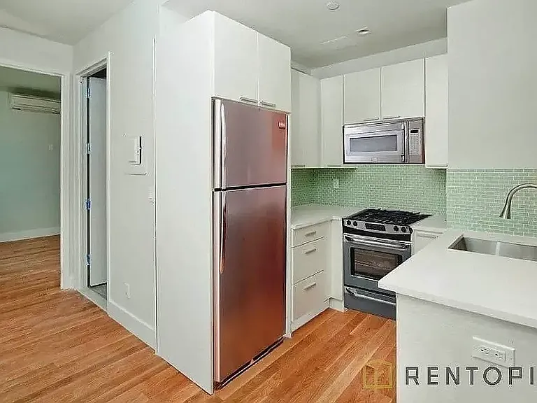 1433 De Kalb Ave #1C — Photo 3