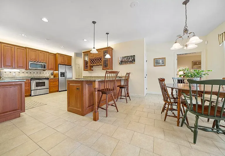 3 Katie Ln — Photo 7