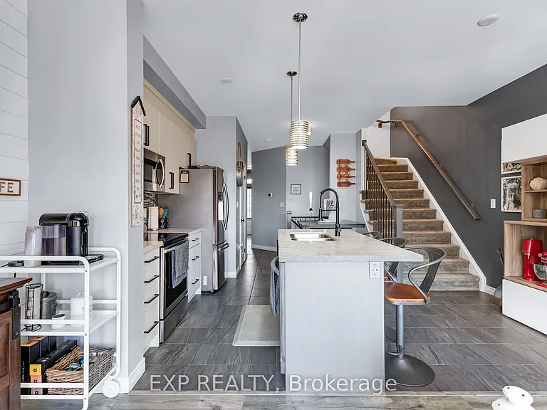 688 Dunn Ave — Photo 18