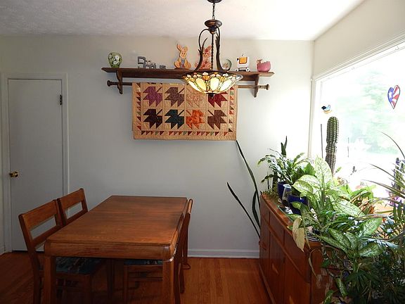 4th image of 505 Southline Dr