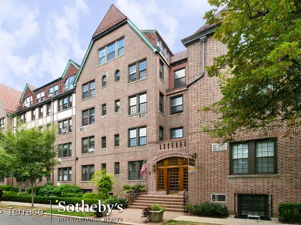 6 Burns Street image 1 of 6