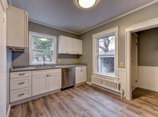 160 8th St, Providence, RI 02906