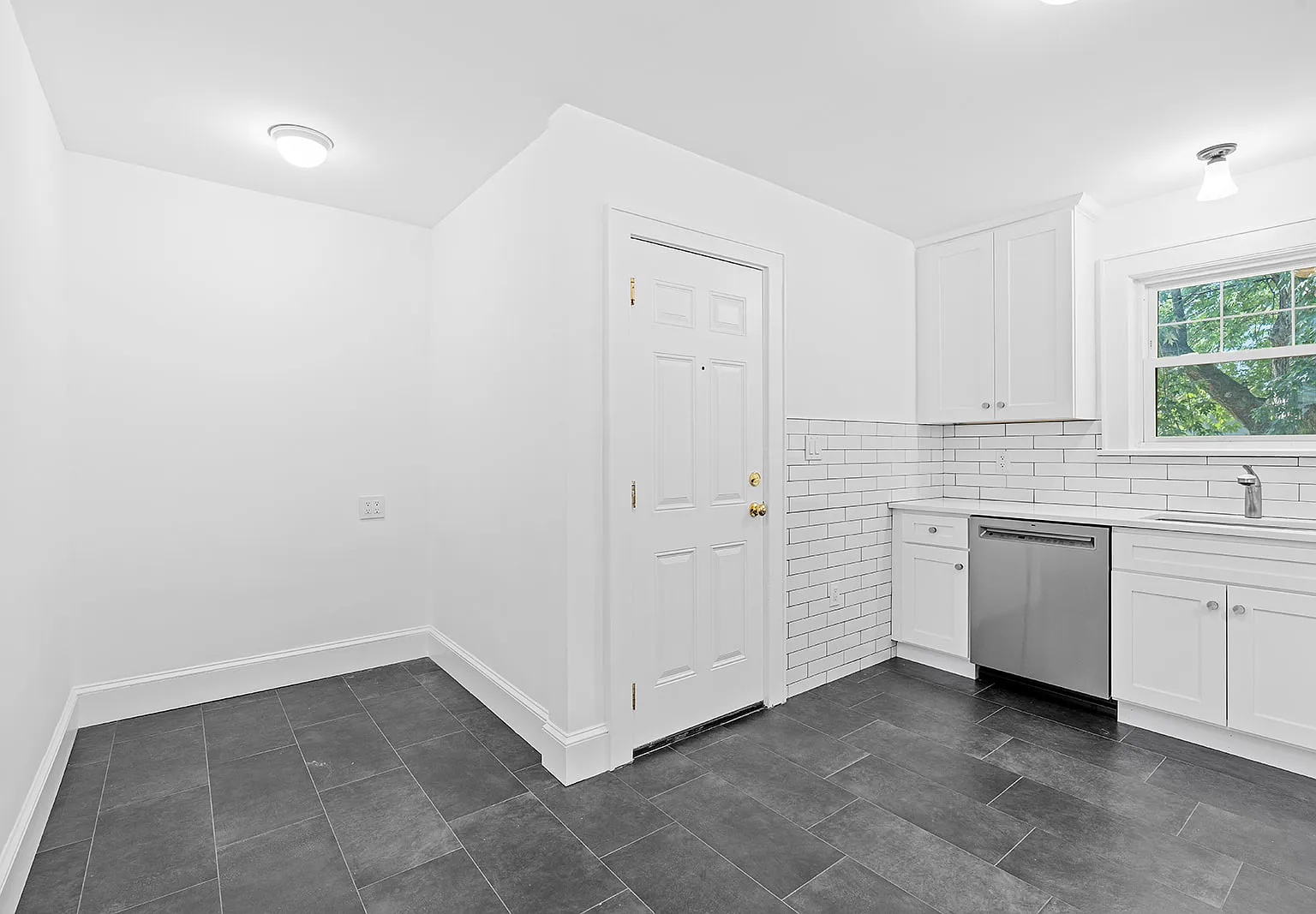2 bed, $2,800 — Photo 2