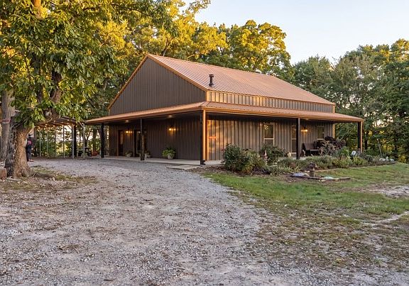 3rd image of 594 Eagle Point Rd