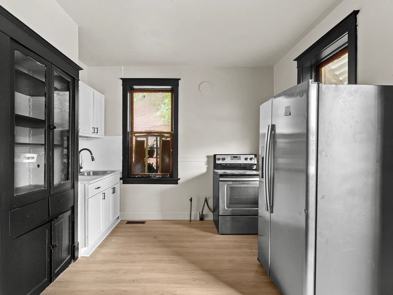 2 bed, 870 sqft, $1,195 — Photo 4