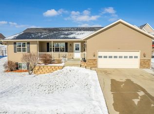 1551 19th St, Baraboo, WI 53913