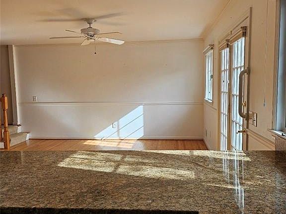 5th image of 48 New Wickham Dr