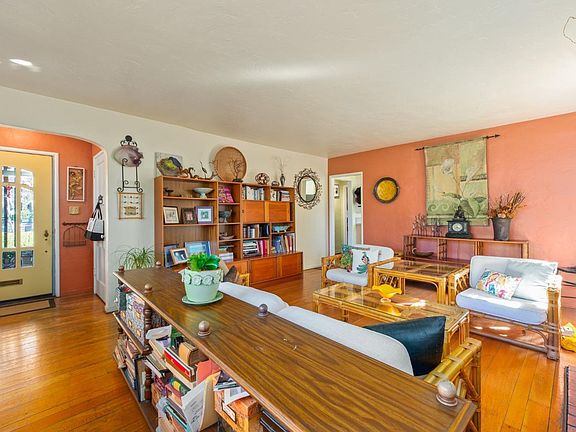 4th image of 1604 Austin Way