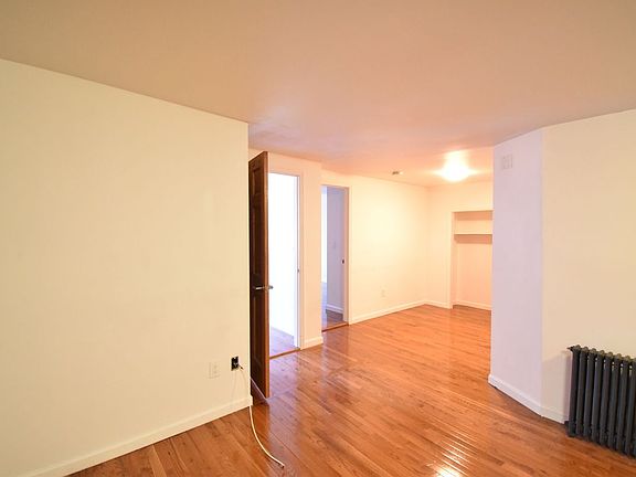 4th image of 20 Pell St #4A