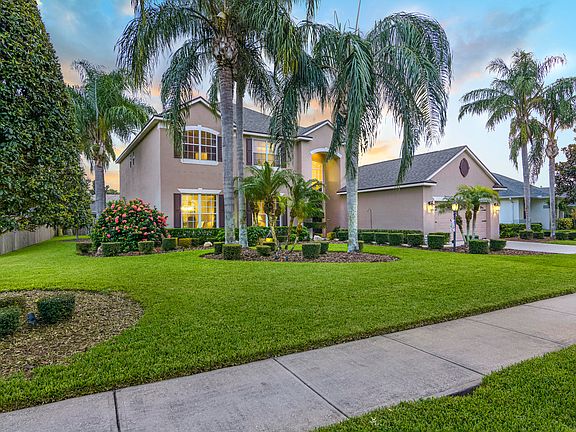 2nd image of 6006 Newbury Cir