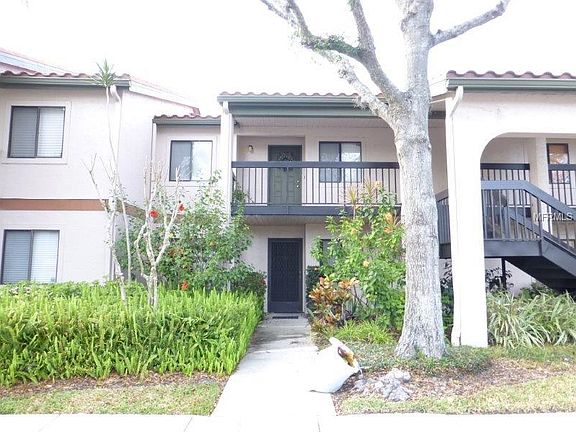 4th image of 2411 Gallery View Dr #3