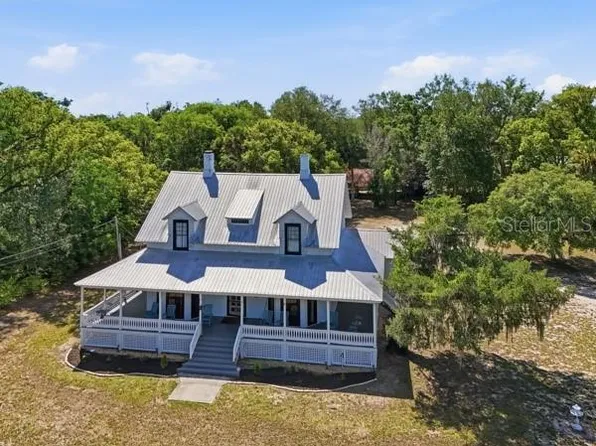 511 E Mirror Lake Dr, Fruitland Park, FL 34731