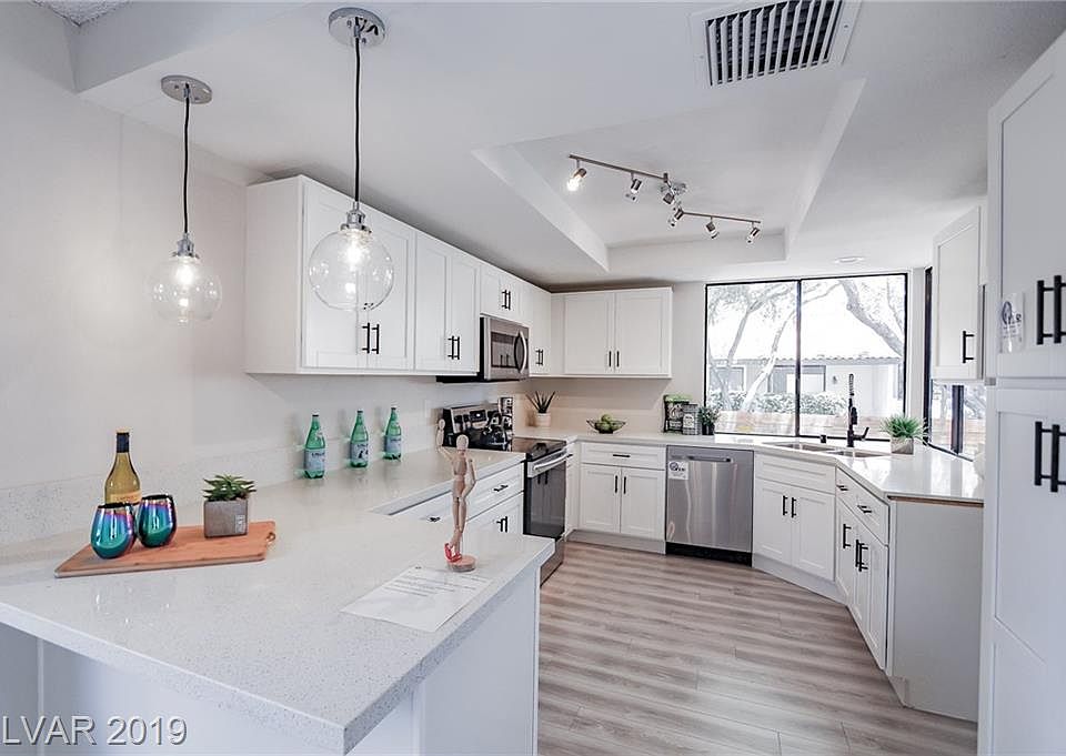1st image of 3428 Pino Cir