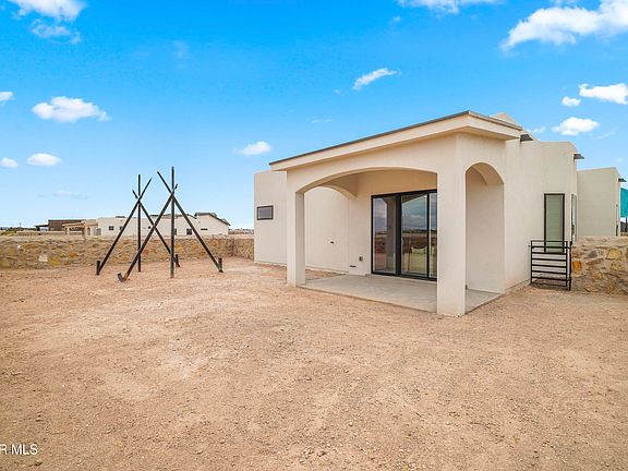 3rd image of 13941 Paseo Honor Ct