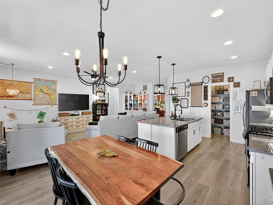 1st image of 26707 E Maple Avenue