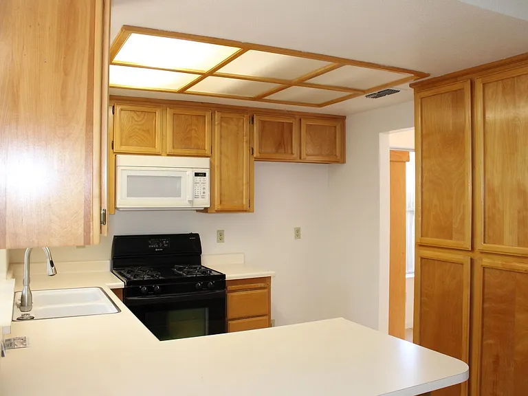 3412 Leland St — Photo 5