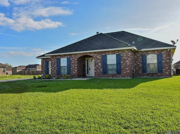 121 Therease Dr, Vacherie, LA 70090
