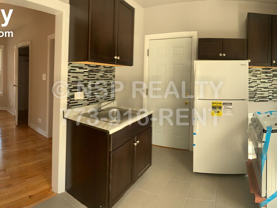 2nd image of 4027 W Melrose St APT 3S