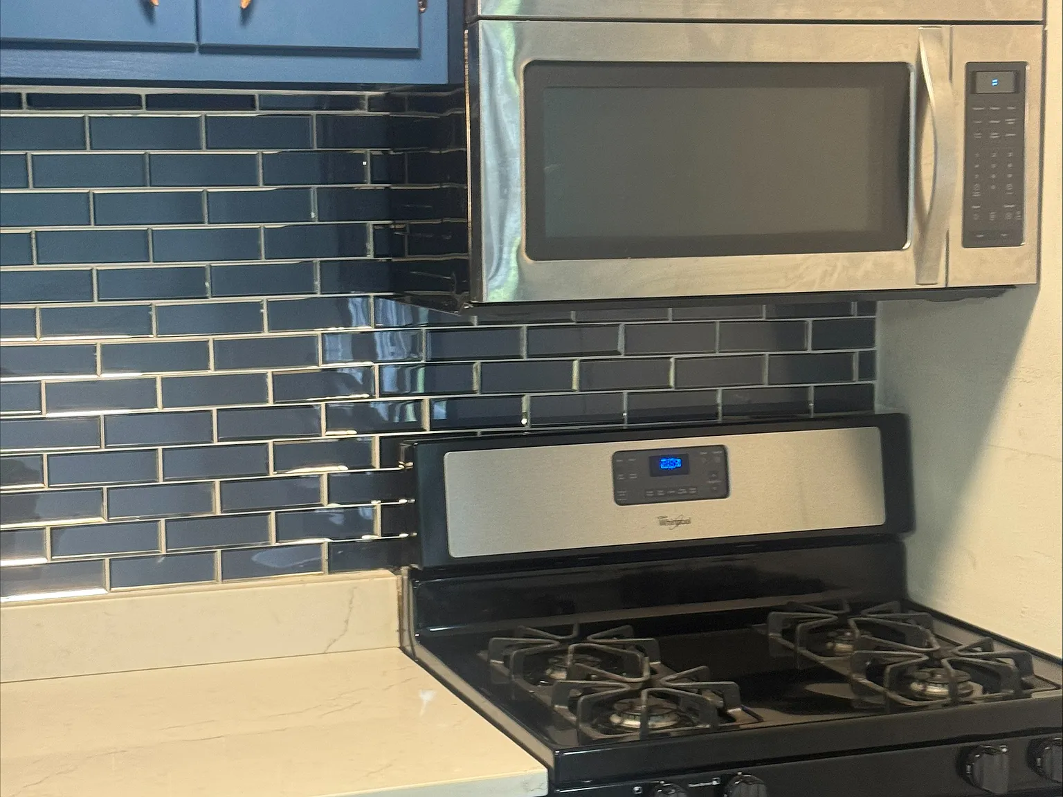 2 bed, 1000 sqft, $2,200 — Photo 1