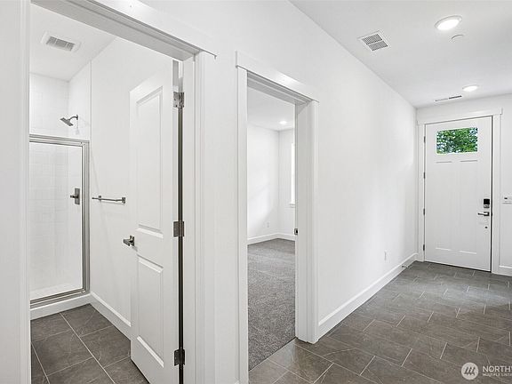 3rd image of 15406 210th Avenue E #317