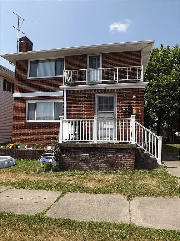 2 bed, 900 sqft, $995 — Photo 2