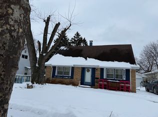 3801 Wedgewood Dr, Lansing, MI
