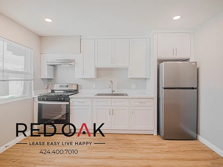 8015 S Western Ave #10 — Photo 10