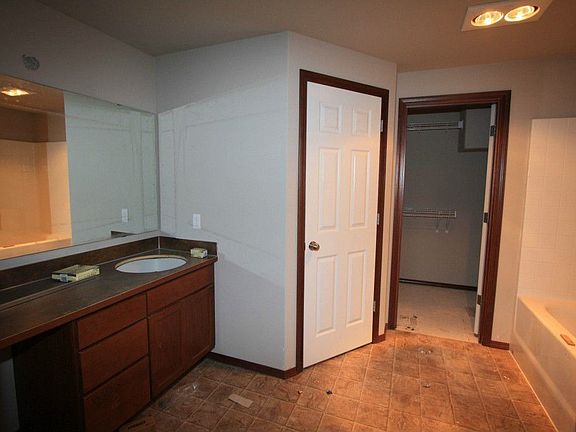 4th image of 14523 49th Dr NE