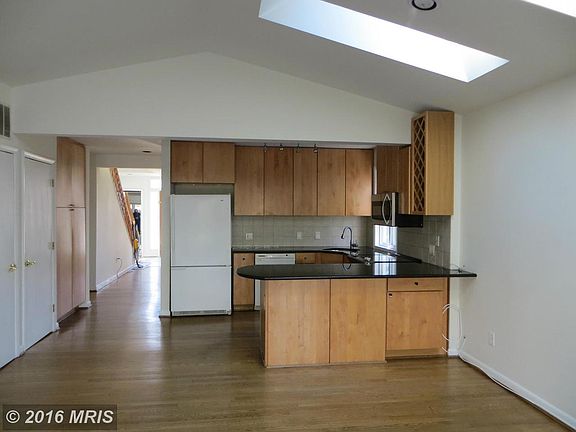 5th image of 8919 Bradmoor Dr