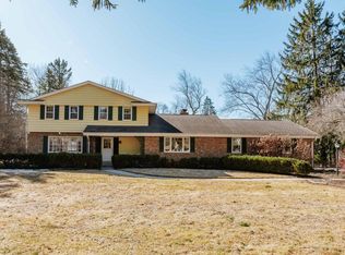 7625 W Sunnyvale Rd, Mequon, WI 53097